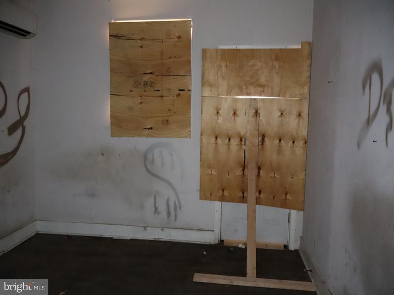 2516 W SOMERSET STREET