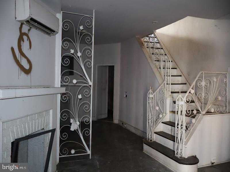 2516 W SOMERSET STREET