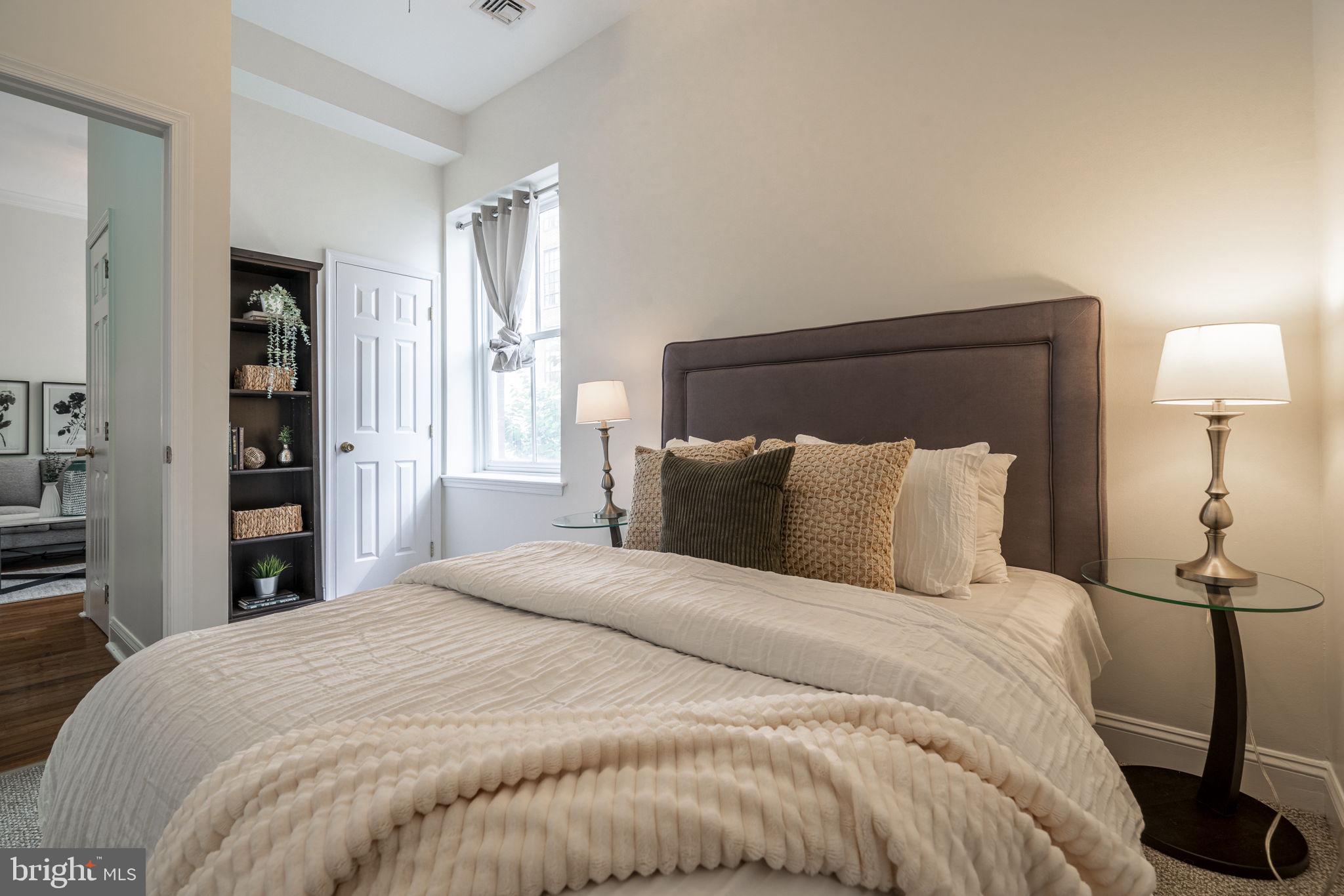 1500 MOUNT VERNON STREET 2R