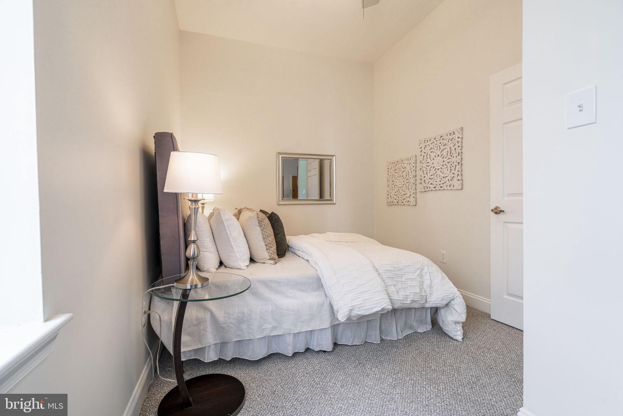 1500 MOUNT VERNON STREET 2R