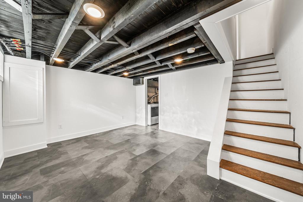354 KRAMS AVENUE