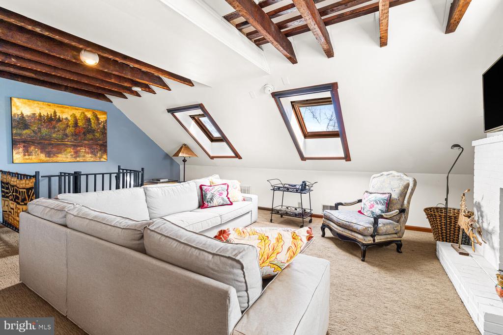 516 S 3RD STREET 3