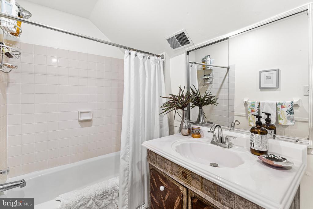 516 S 3RD STREET 3