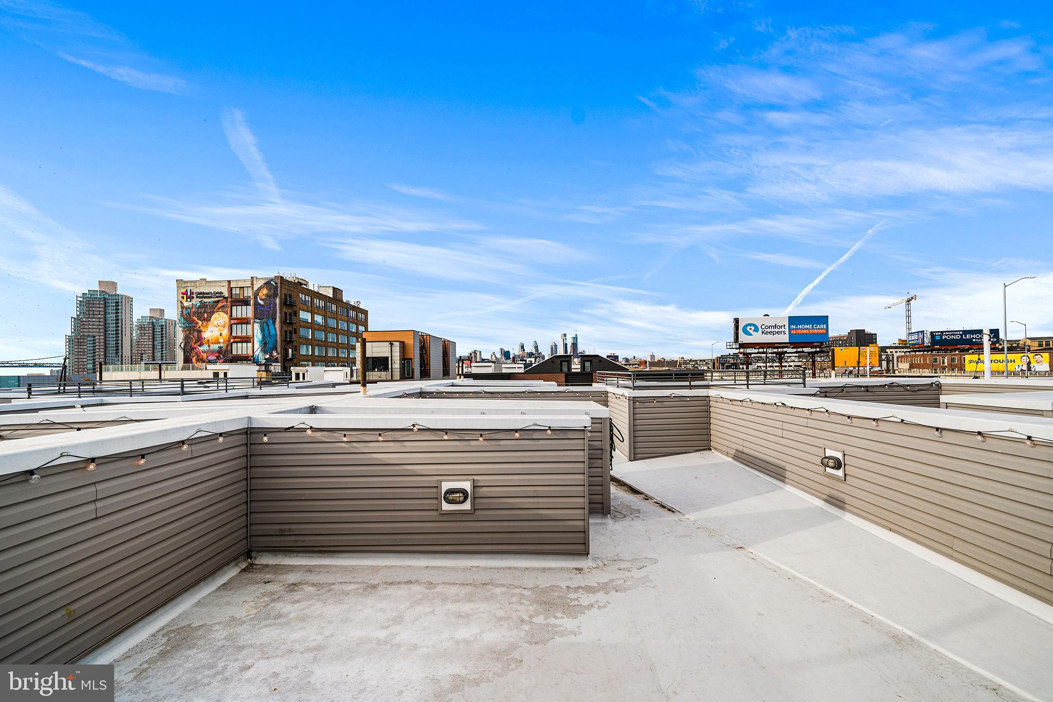 963 SHACKAMAXON STREET 4