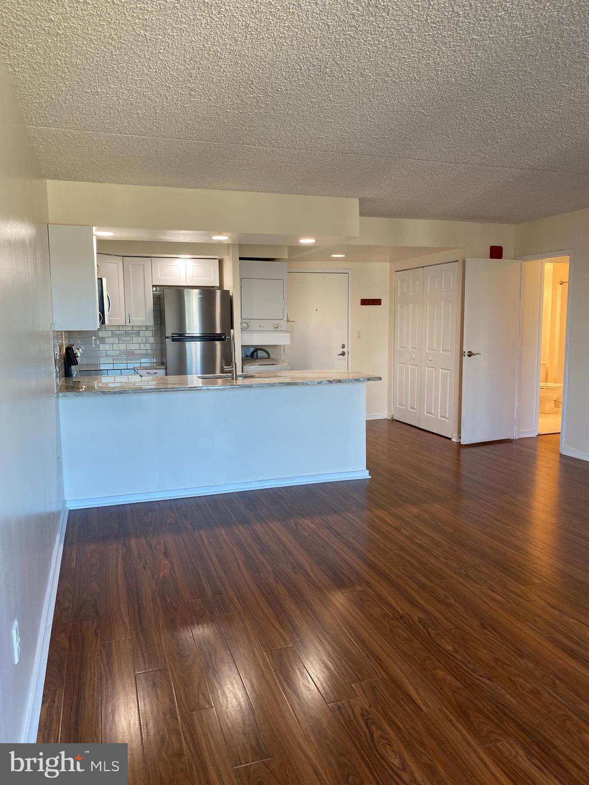 200 LOMBARD STREET 10 633