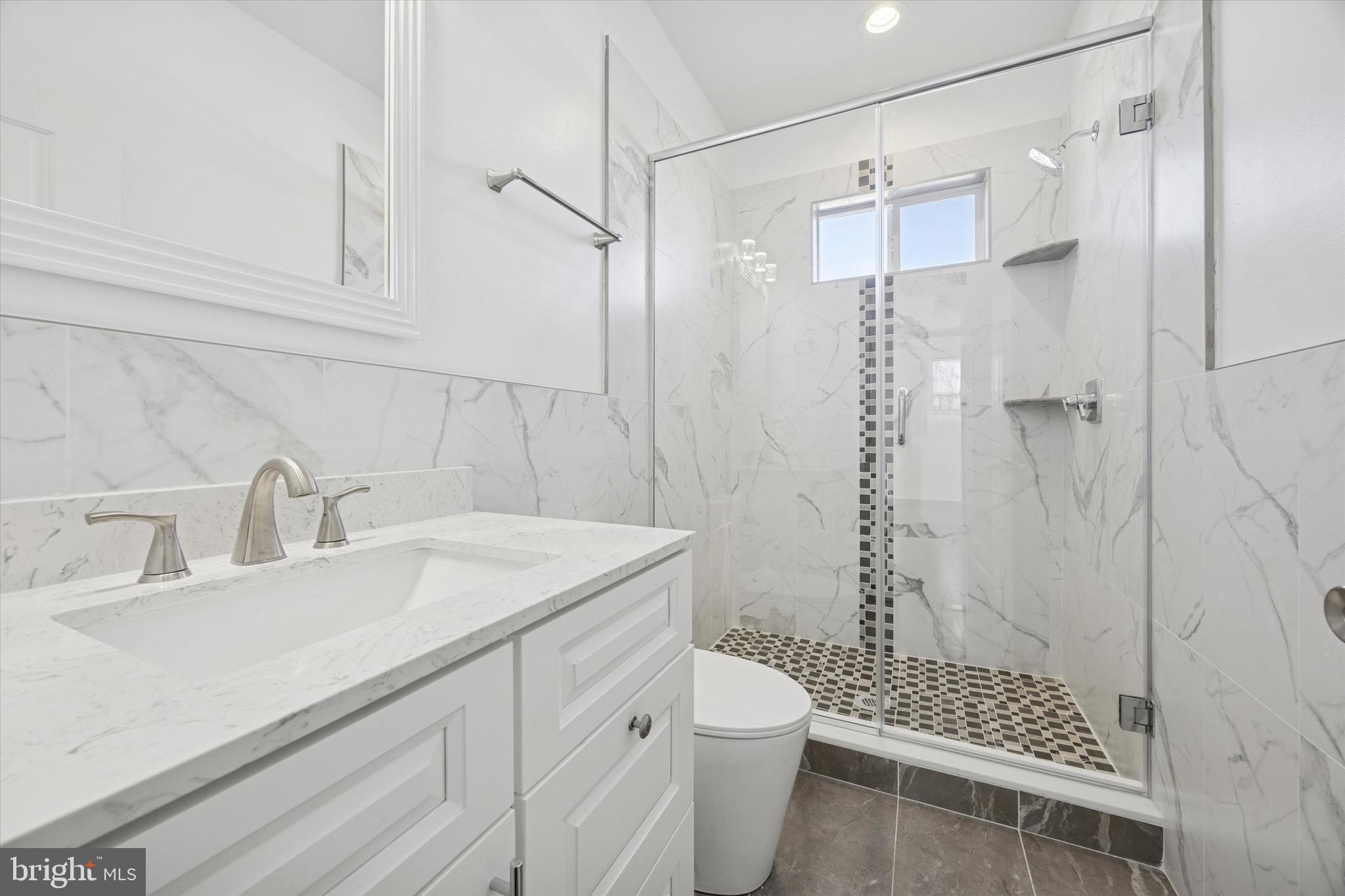 1327 S HOLLYWOOD STREET