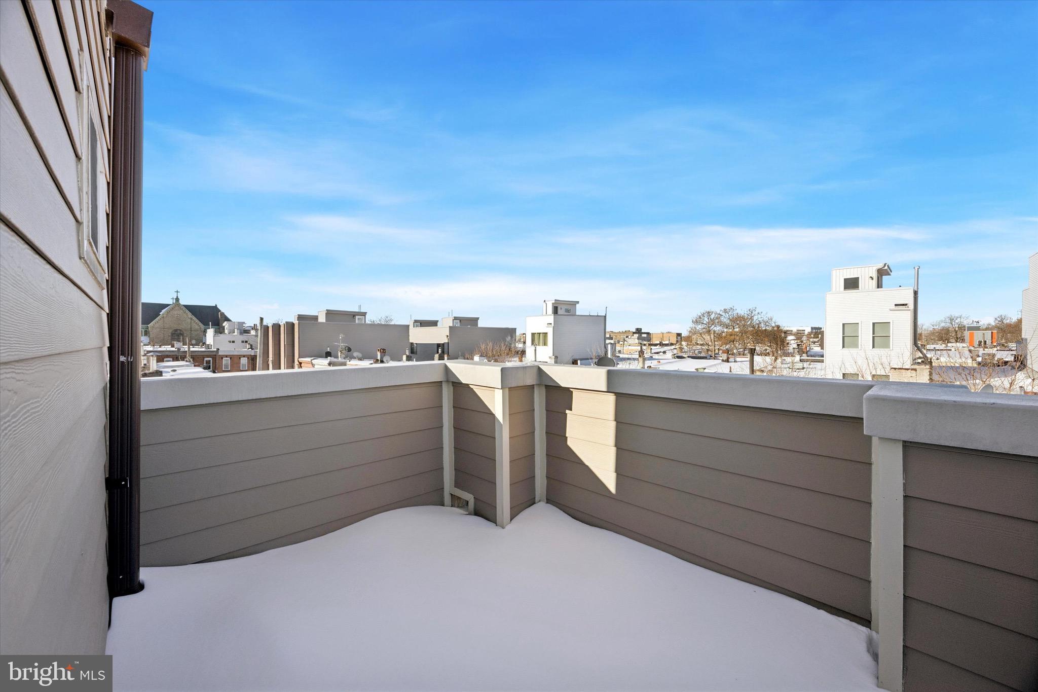 1327 S HOLLYWOOD STREET