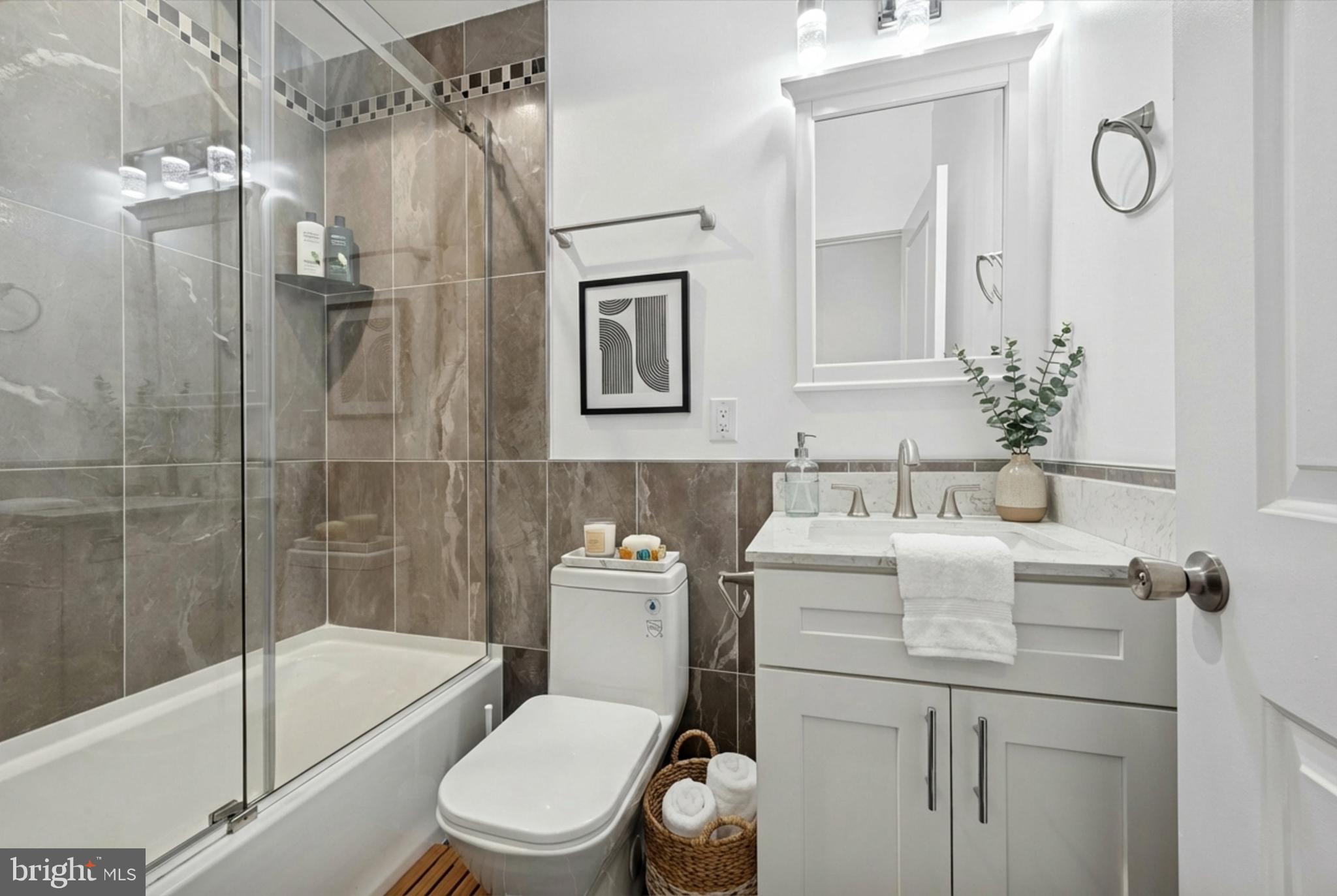 1327 S HOLLYWOOD STREET