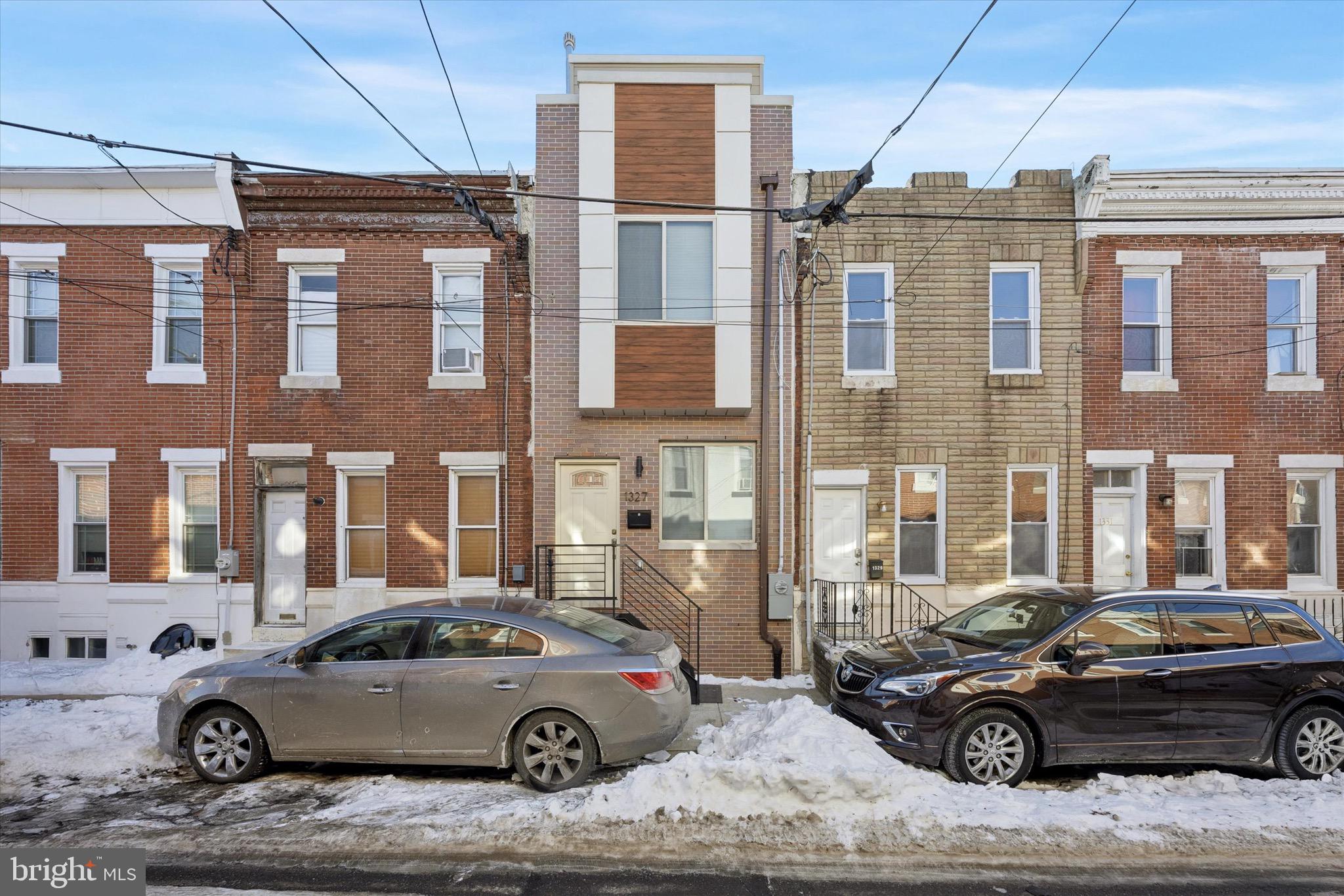 1327 S HOLLYWOOD STREET