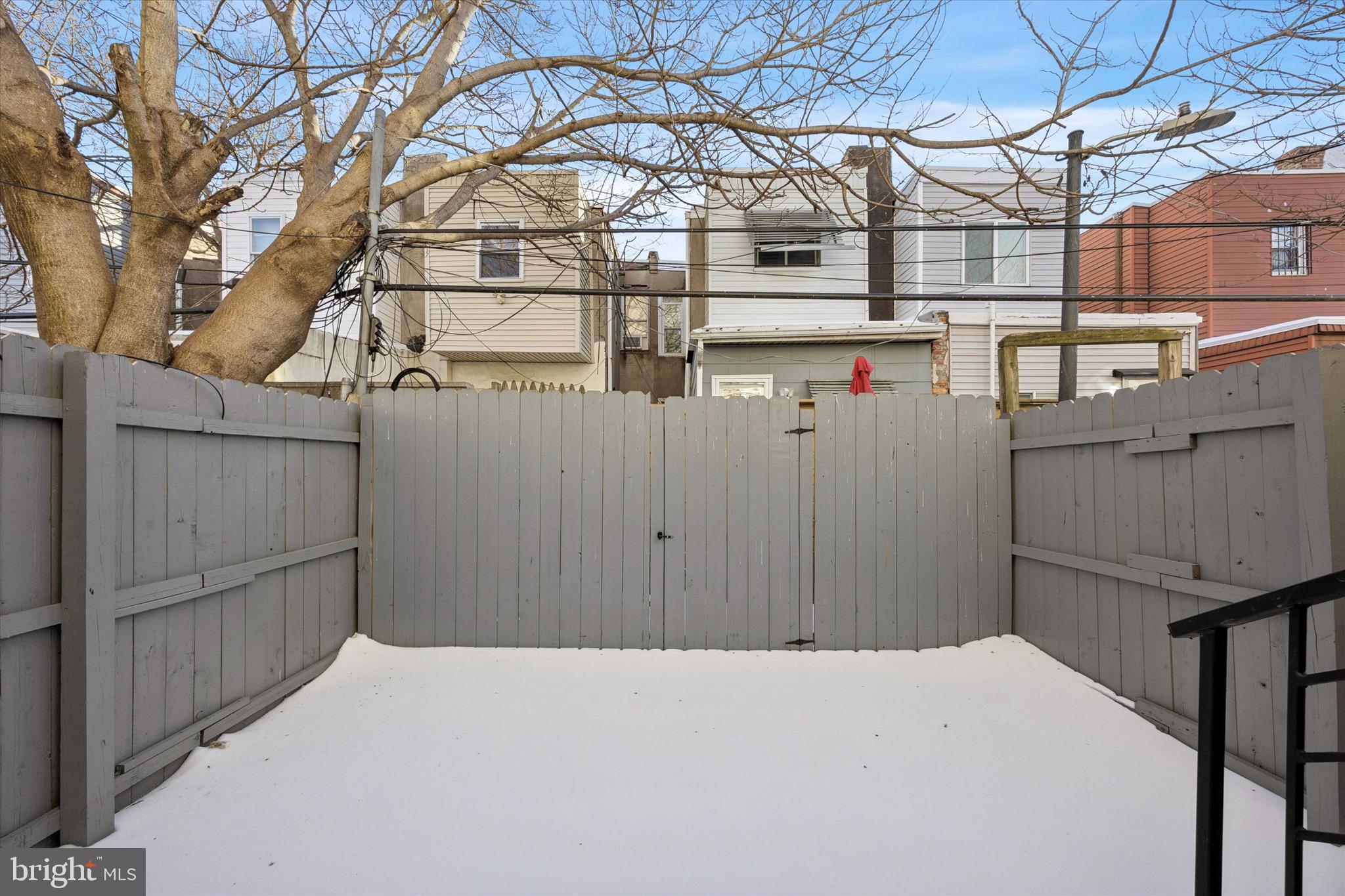 1327 S HOLLYWOOD STREET