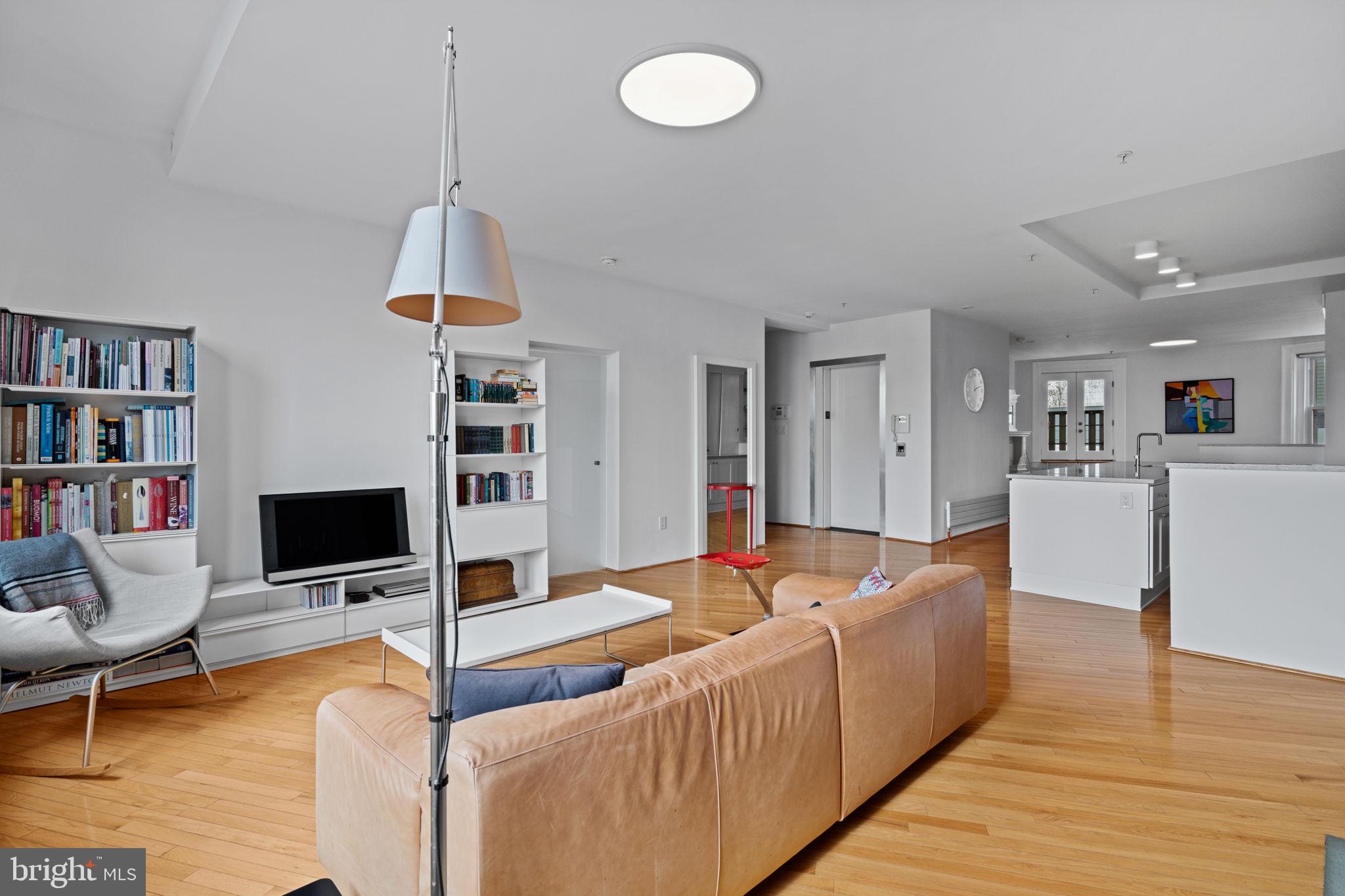 1213 LOCUST STREET 15 B