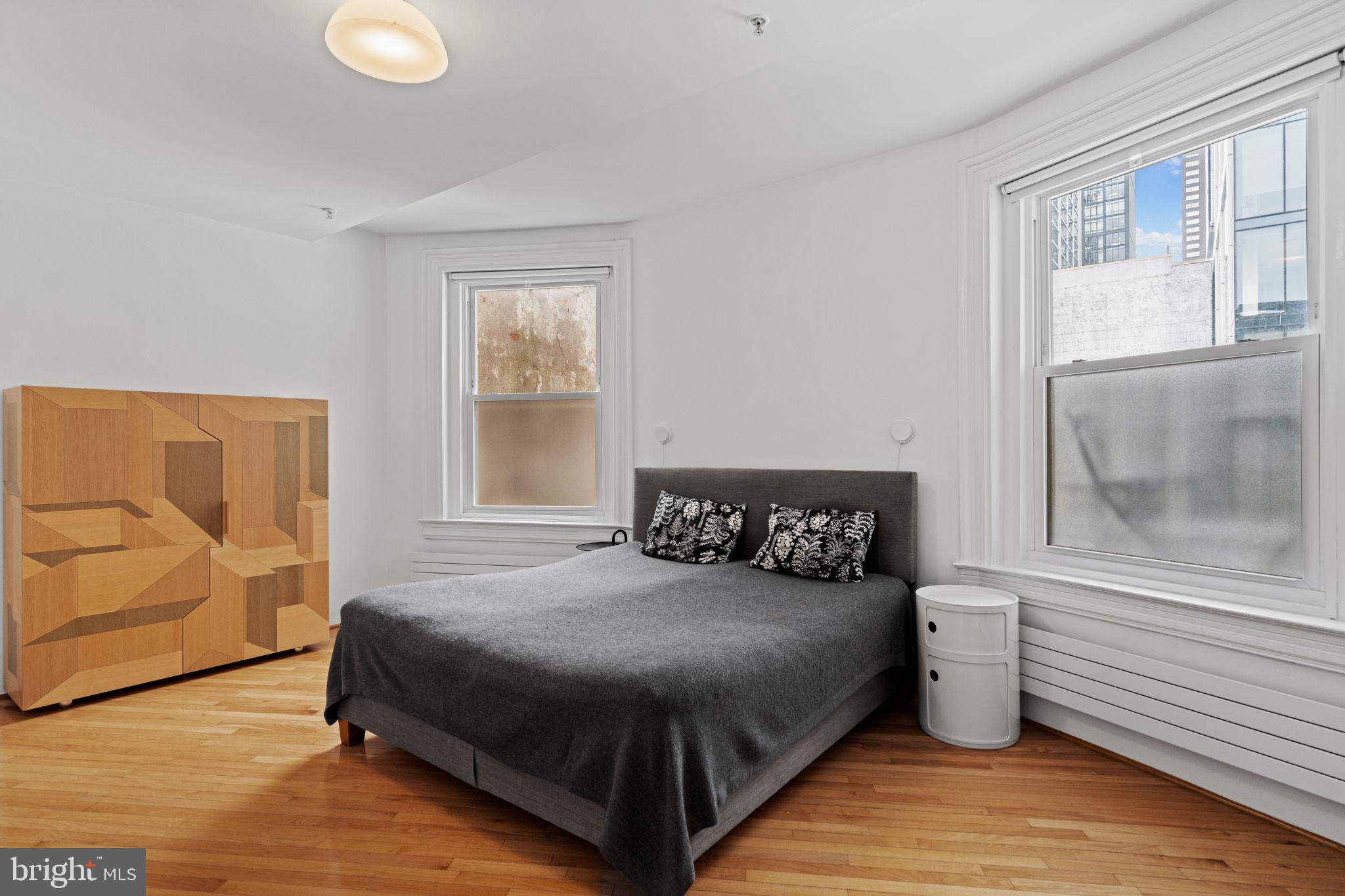 1213 LOCUST STREET 15 B