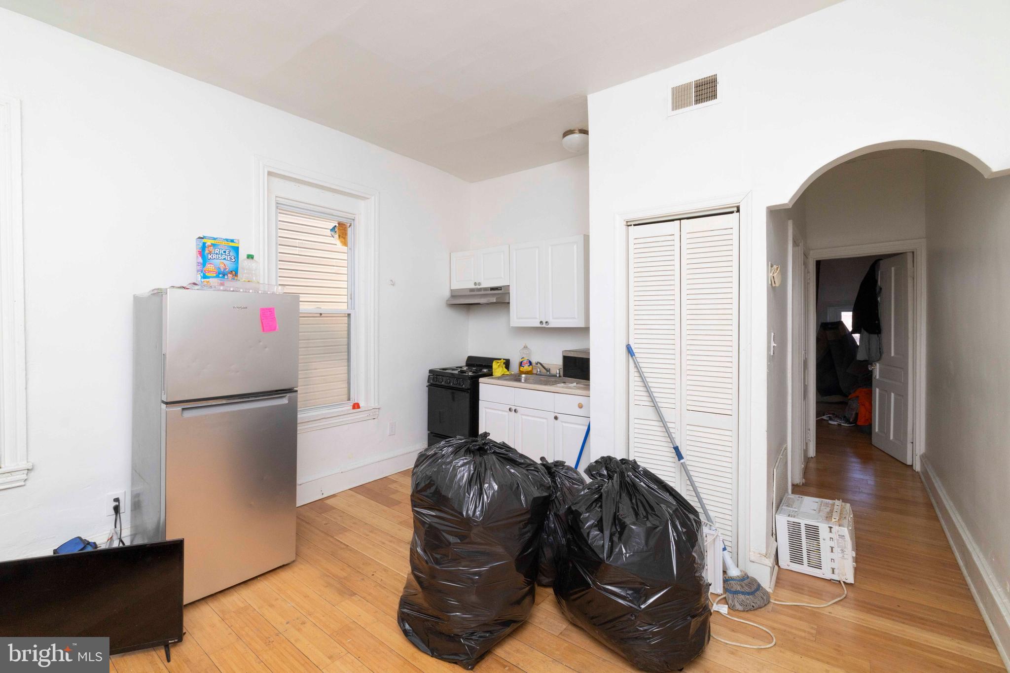 3214 W DIAMOND STREET