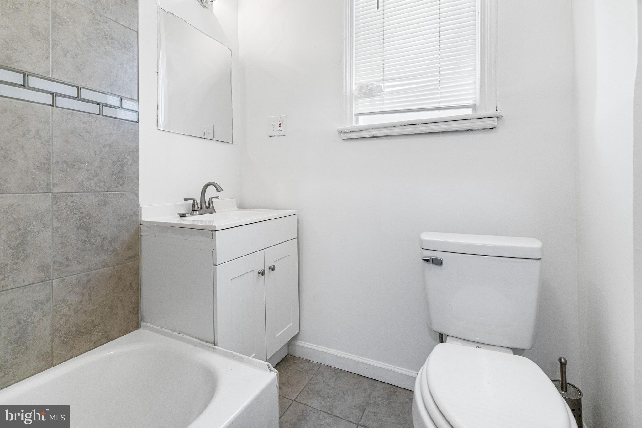 3214 W DIAMOND STREET