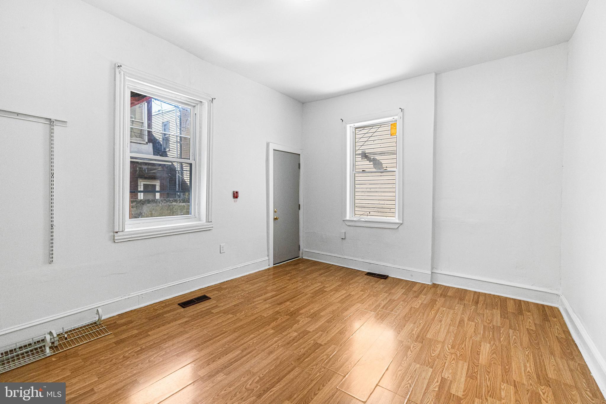 3214 W DIAMOND STREET