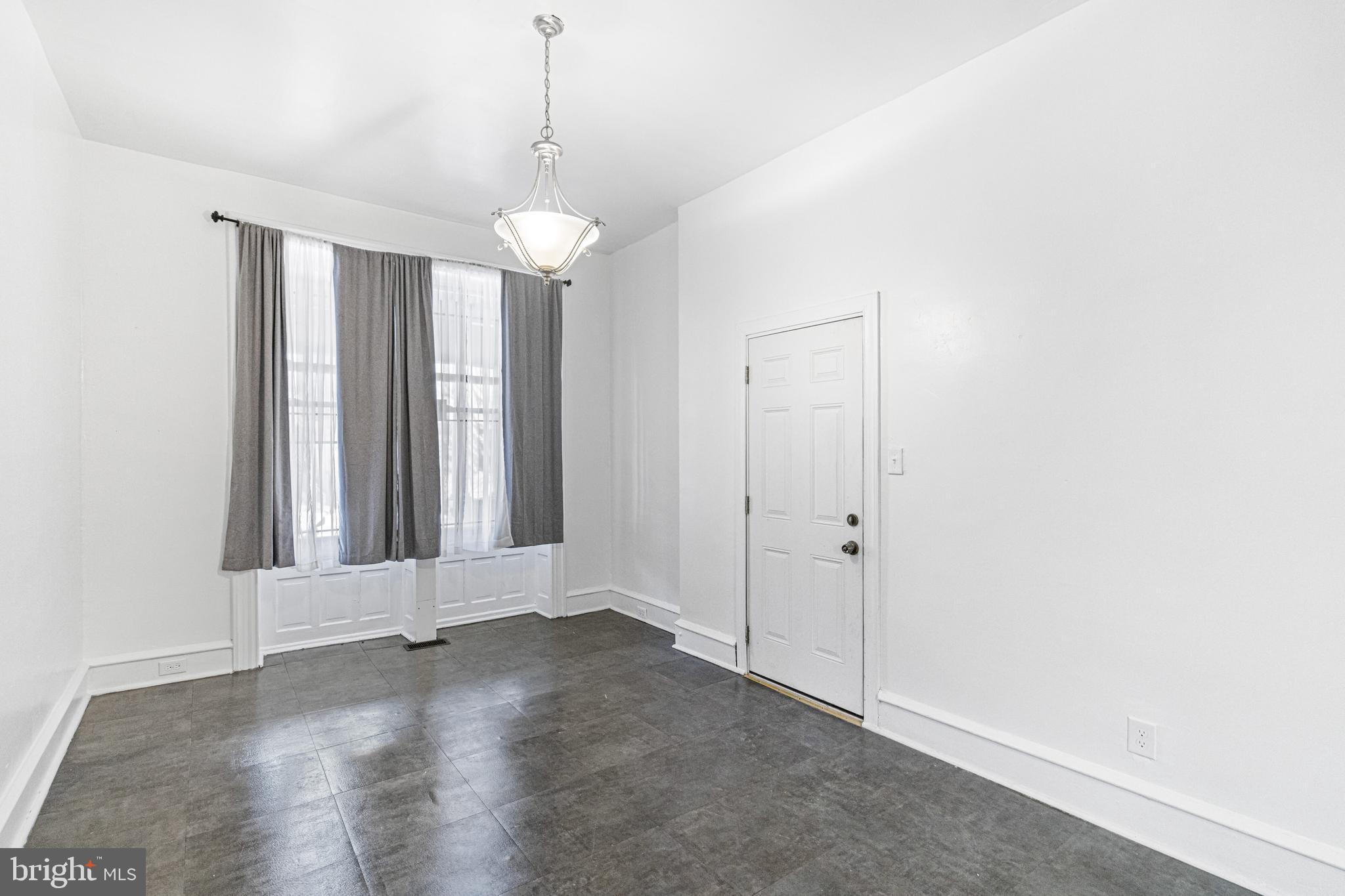 3214 W DIAMOND STREET