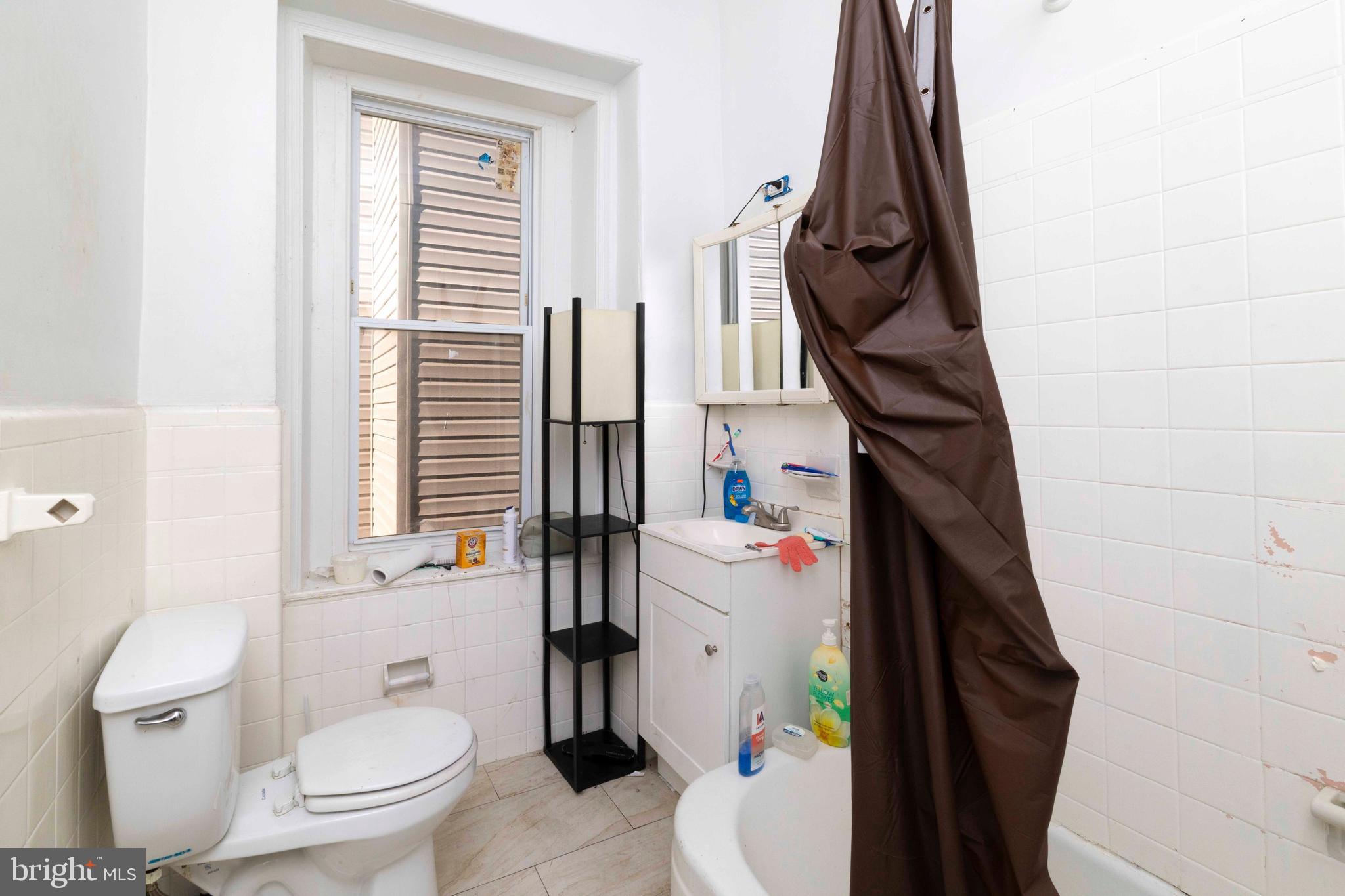 3214 W DIAMOND STREET