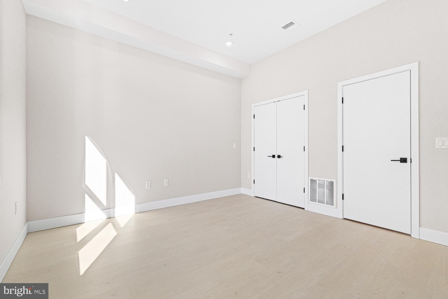 2049 E WILLIAM STREET