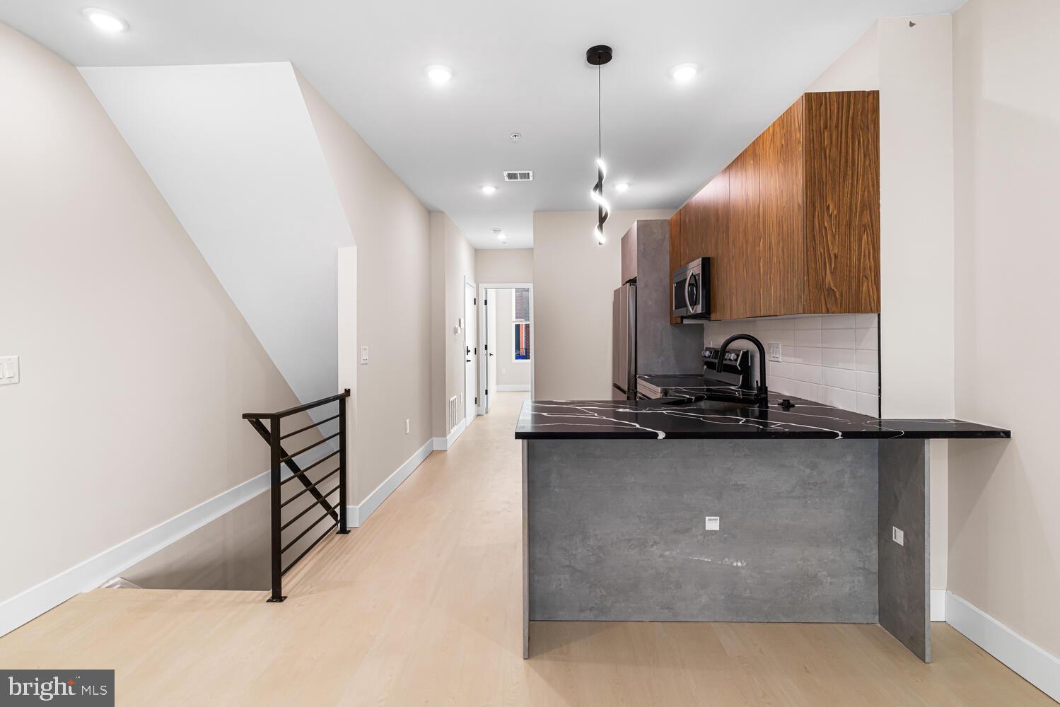 2049 E WILLIAM STREET