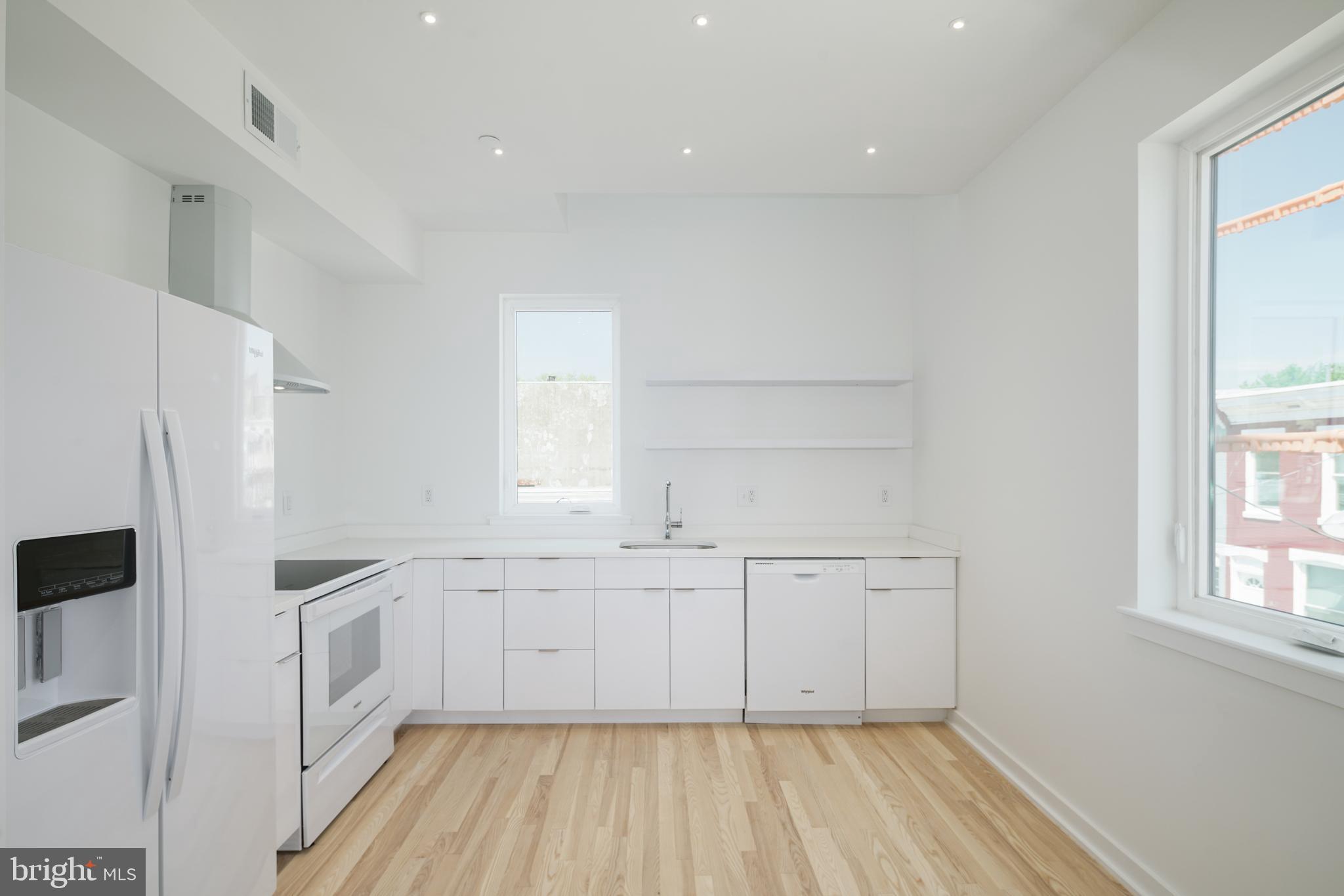 1842 E HAROLD STREET