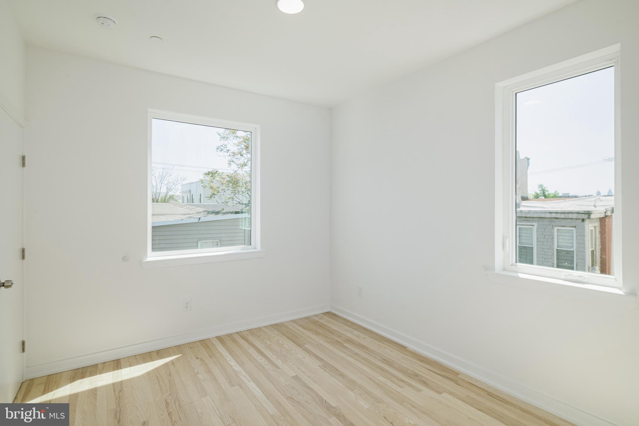 1842 E HAROLD STREET