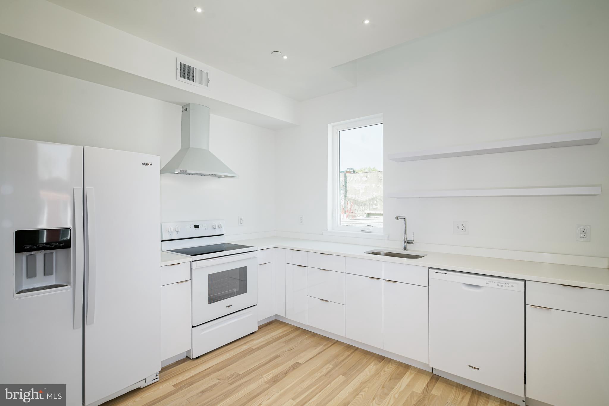 1842 E HAROLD STREET