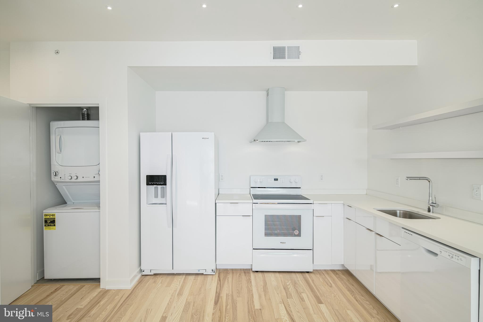 1842 E HAROLD STREET