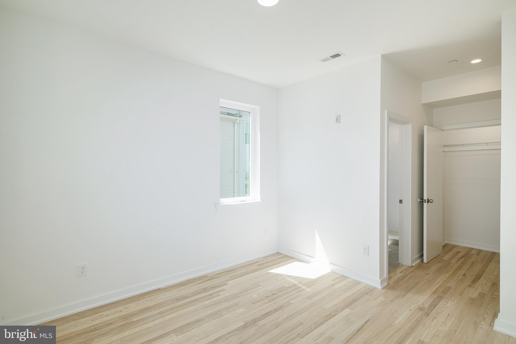 1842 E HAROLD STREET