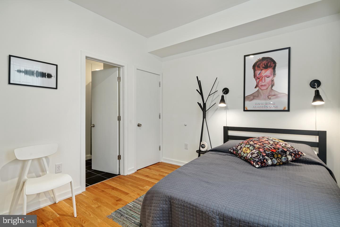 1917 E LETTERLY STREET