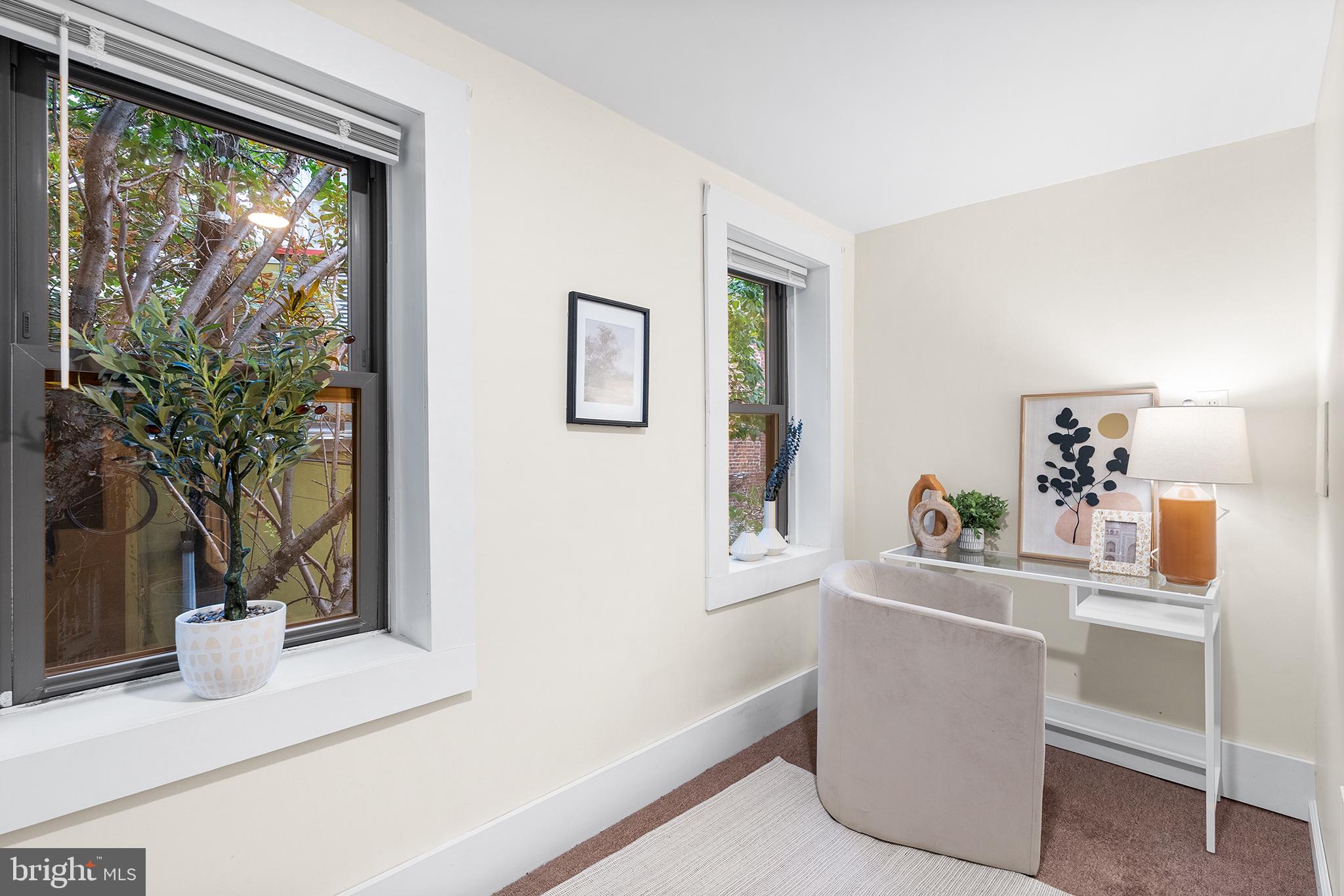 1178 S DARIEN STREET