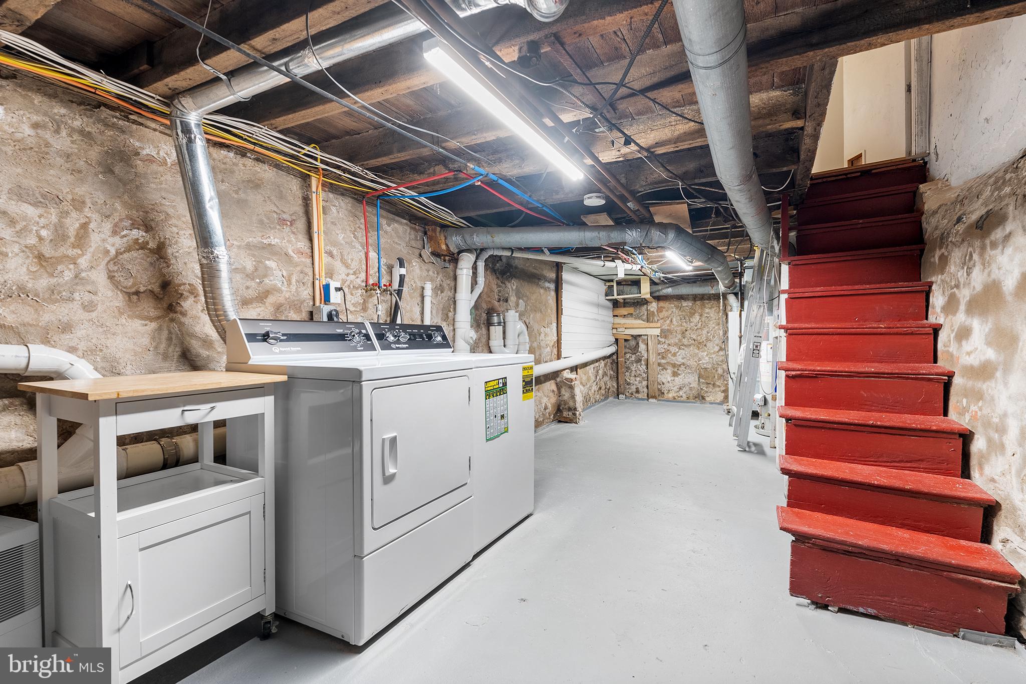 1178 S DARIEN STREET