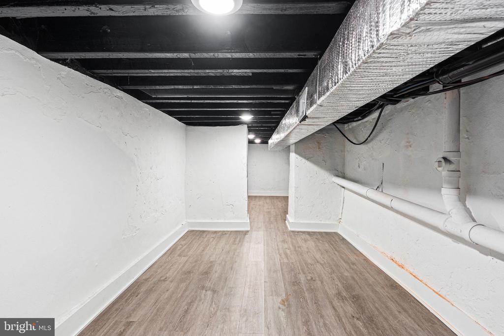 2125 S 9TH STREET