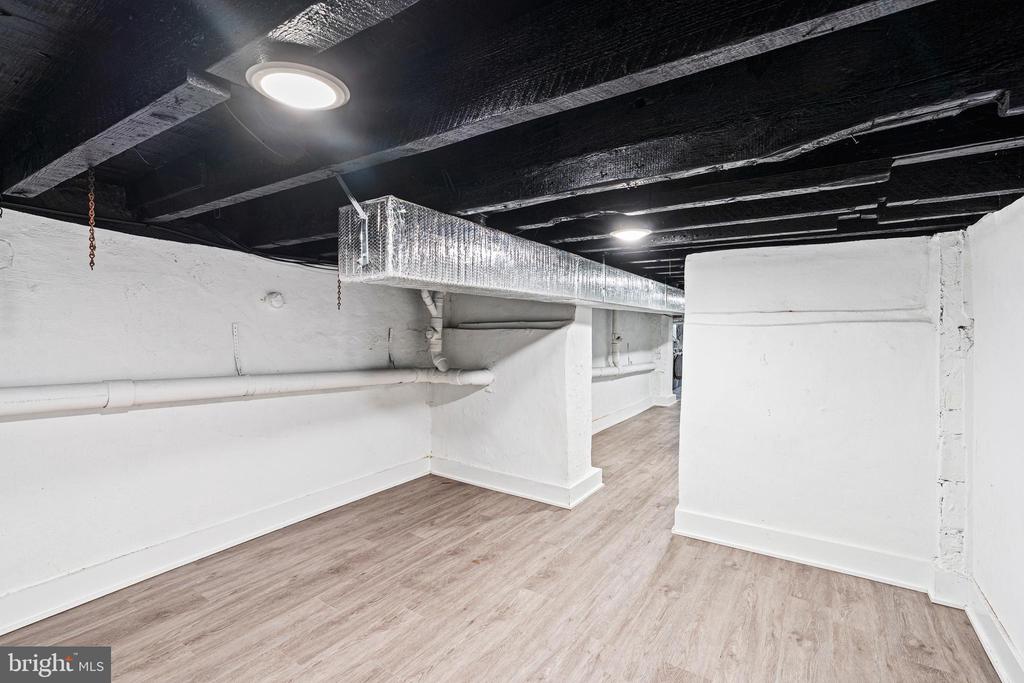 2125 S 9TH STREET