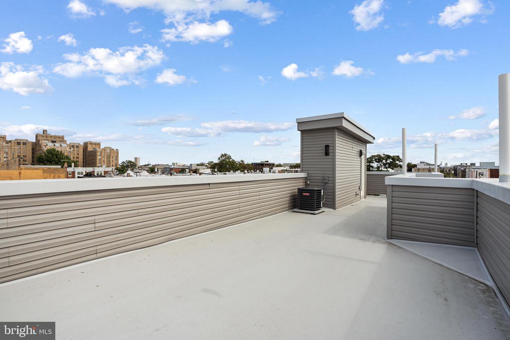 2125 S 9TH STREET
