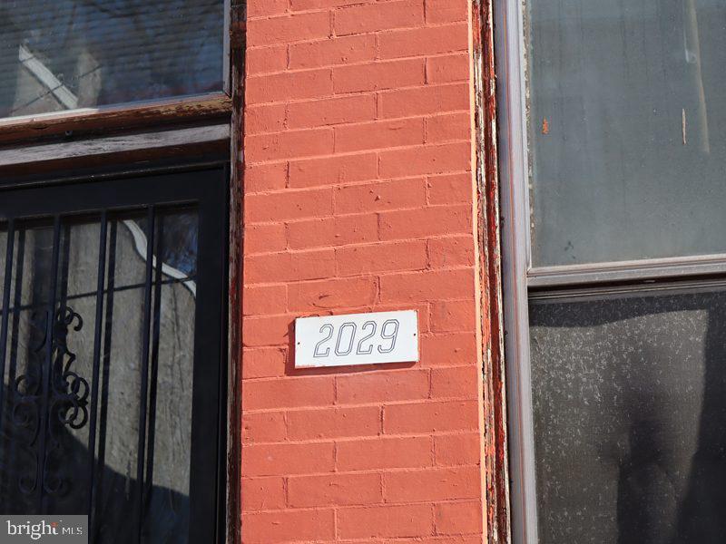 2029 N STILLMAN STREET