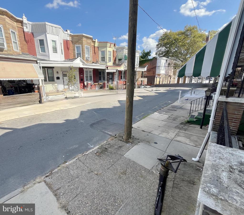 1224 N ALDEN STREET