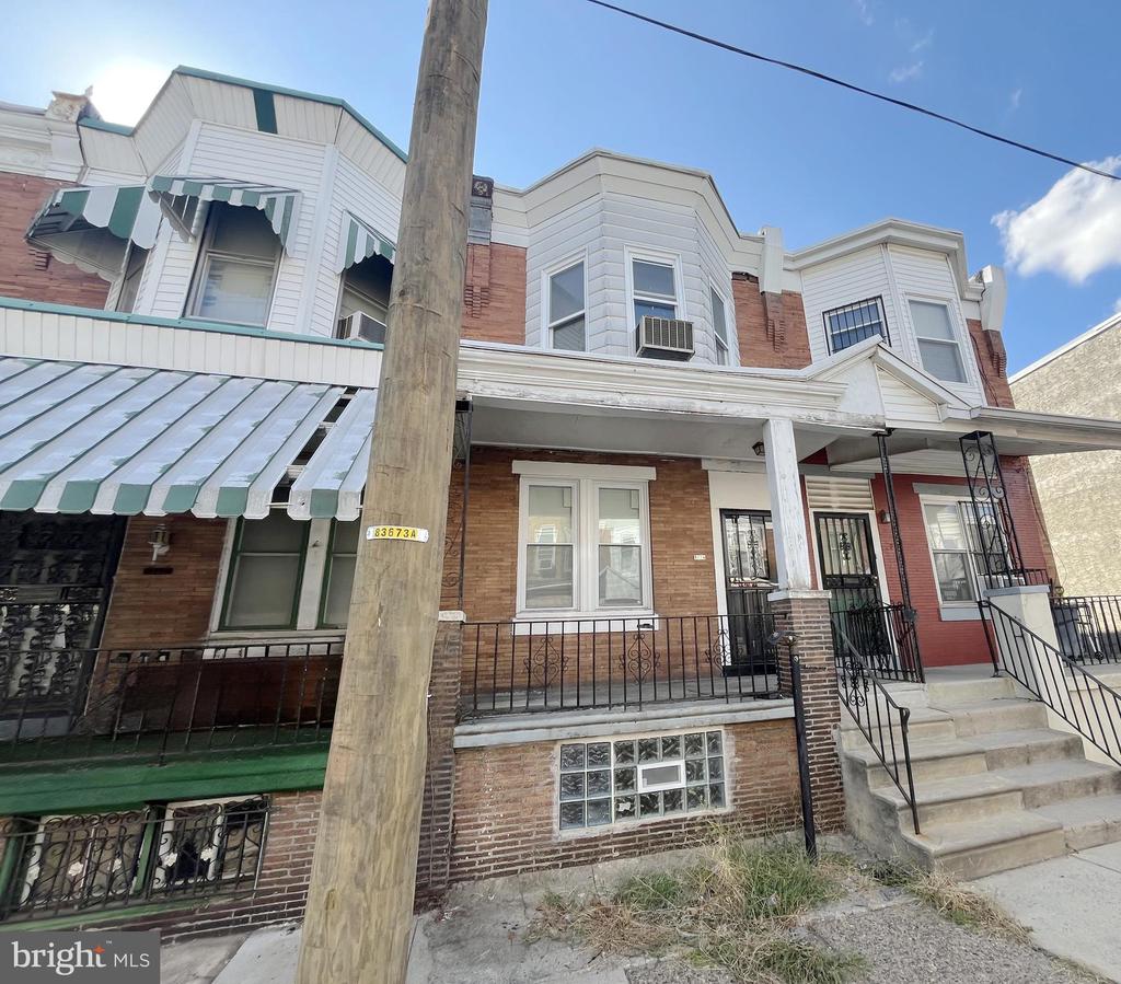 1224 N ALDEN STREET