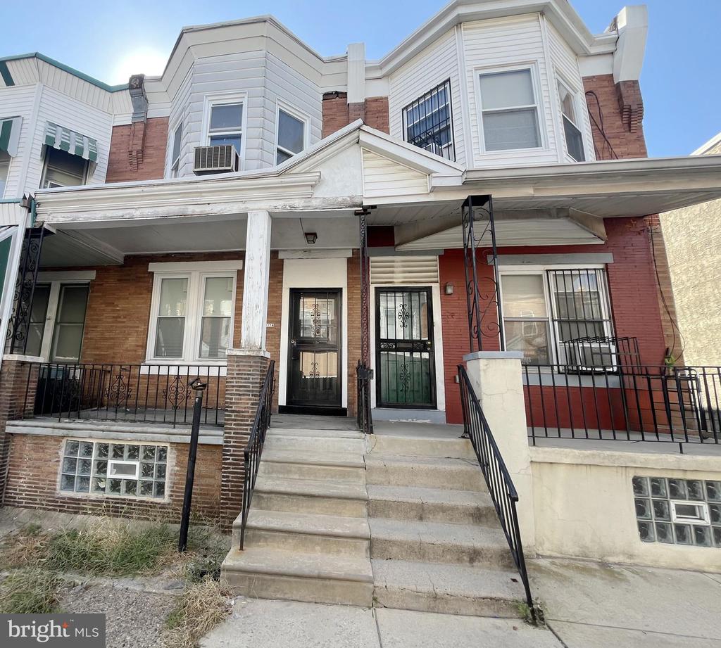 1224 N ALDEN STREET