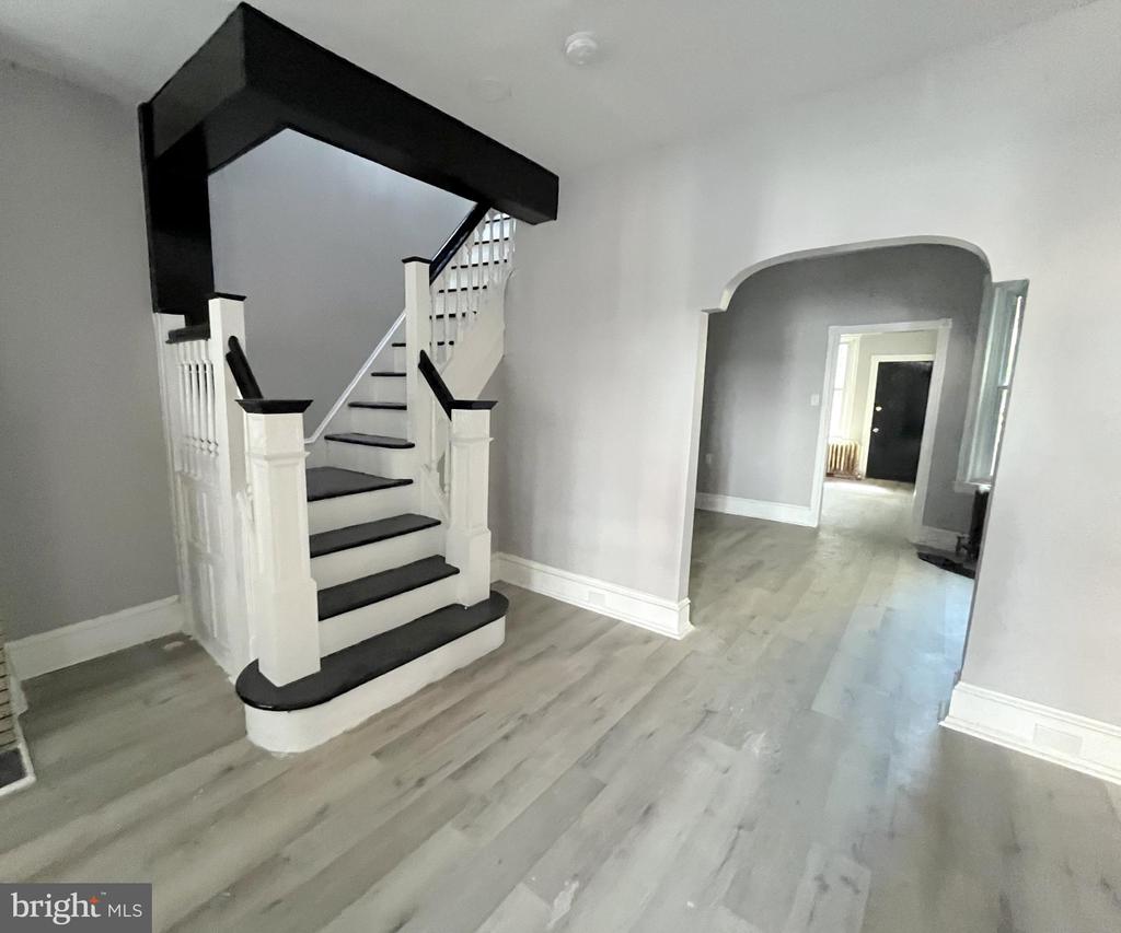 1224 N ALDEN STREET