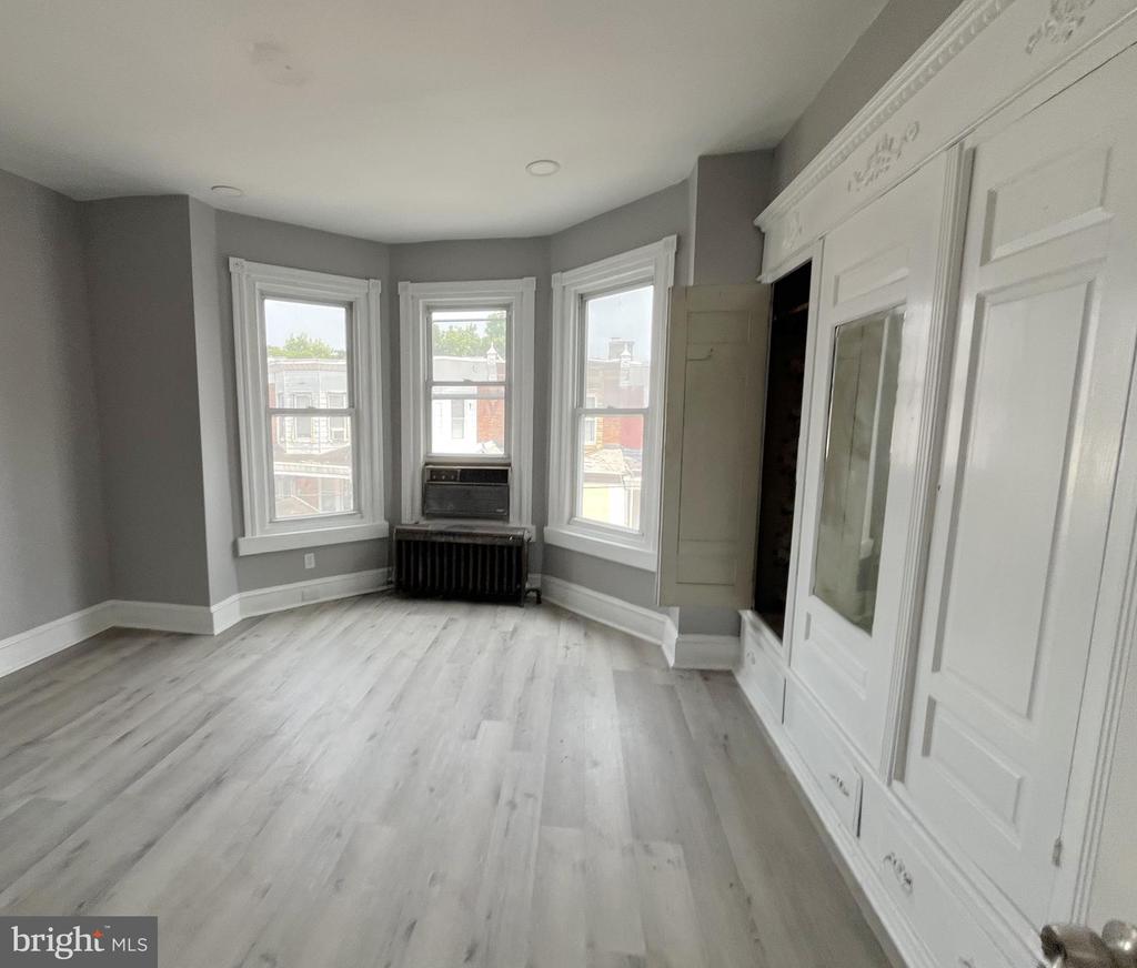 1224 N ALDEN STREET