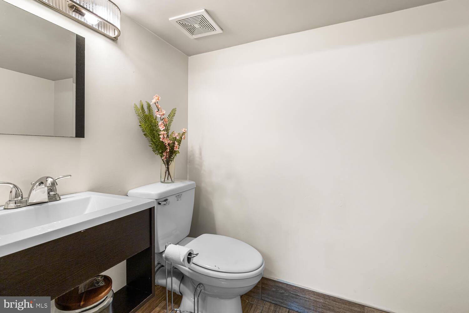 1629 S ISEMINGER STREET