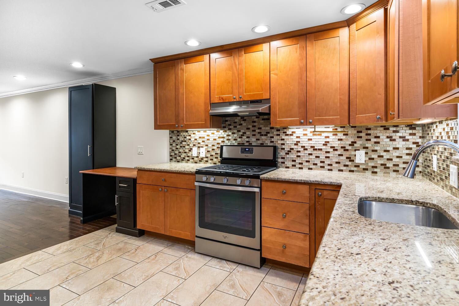 1629 S ISEMINGER STREET