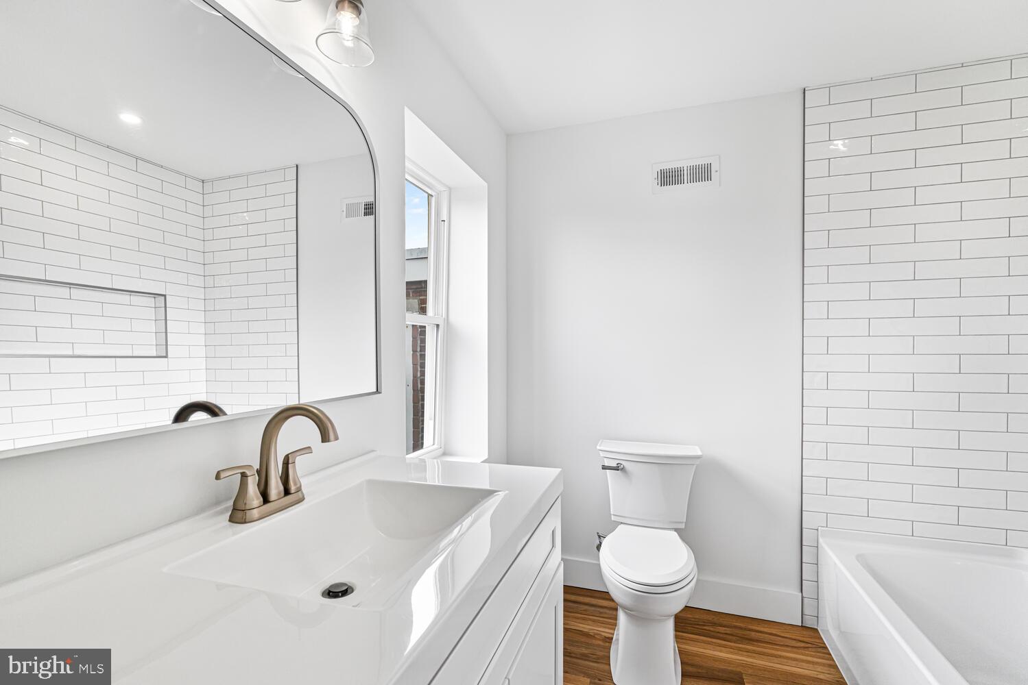 1830 CATHARINE STREET