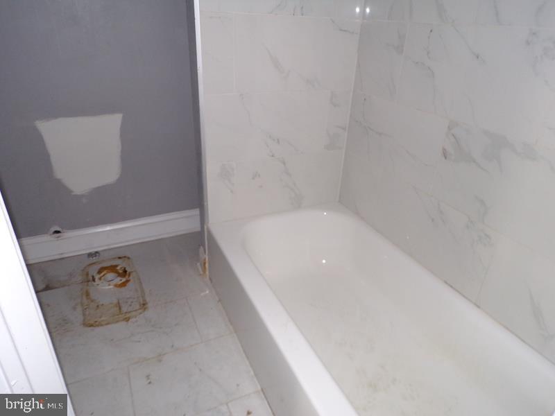 1508 N MYRTLEWOOD STREET