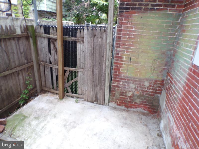 1508 N MYRTLEWOOD STREET