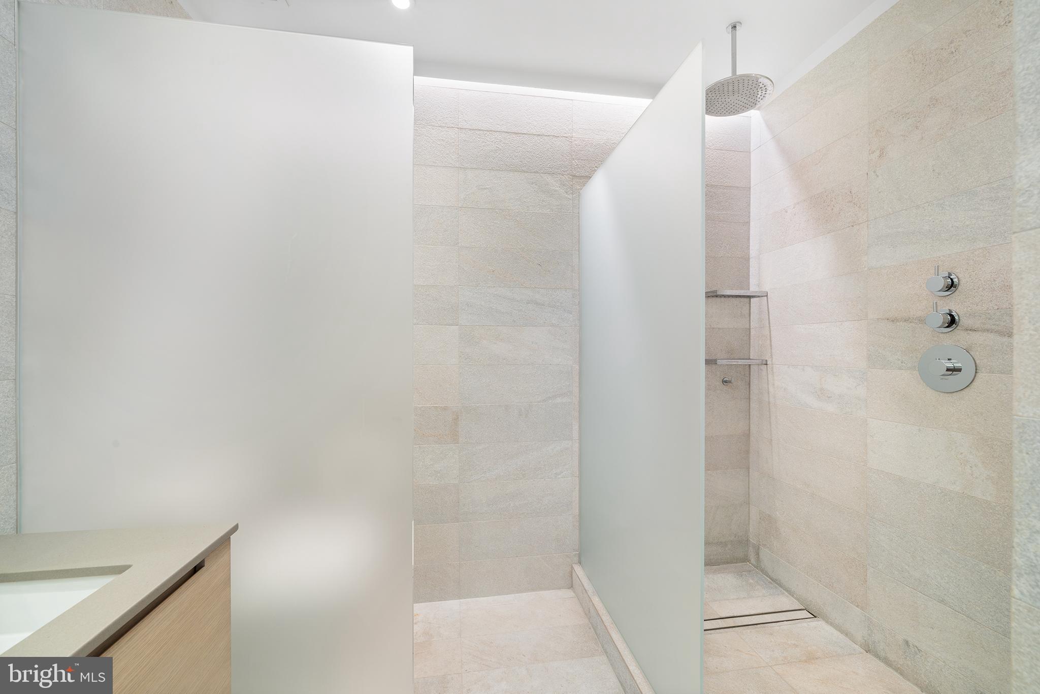 210 W WASHINGTON SQUARE 6SW