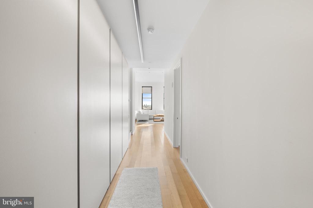 210 W WASHINGTON SQUARE 6SW