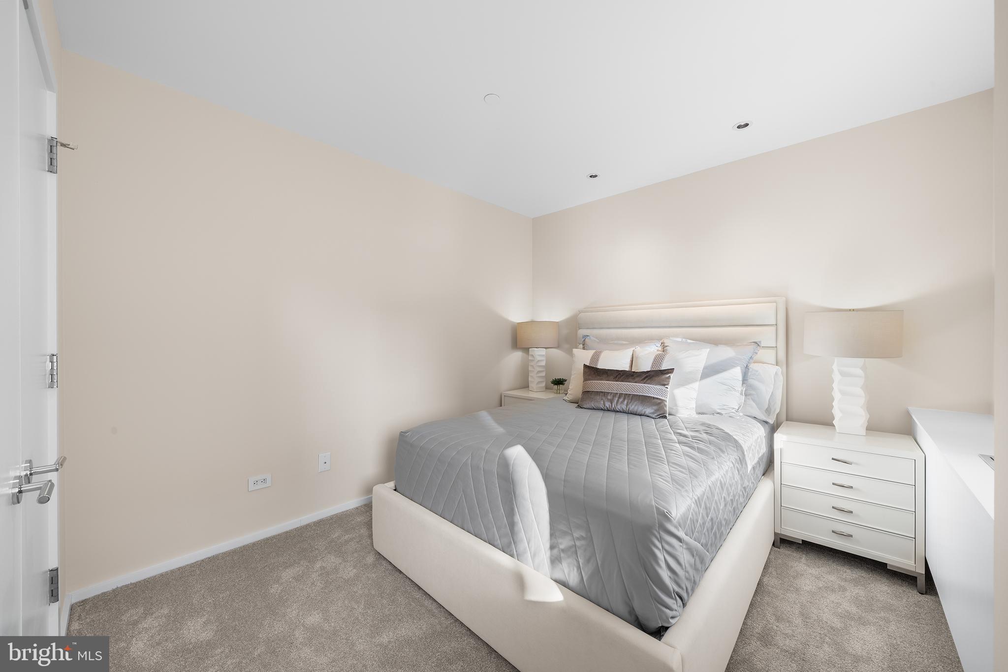 210 W WASHINGTON SQUARE 6SW