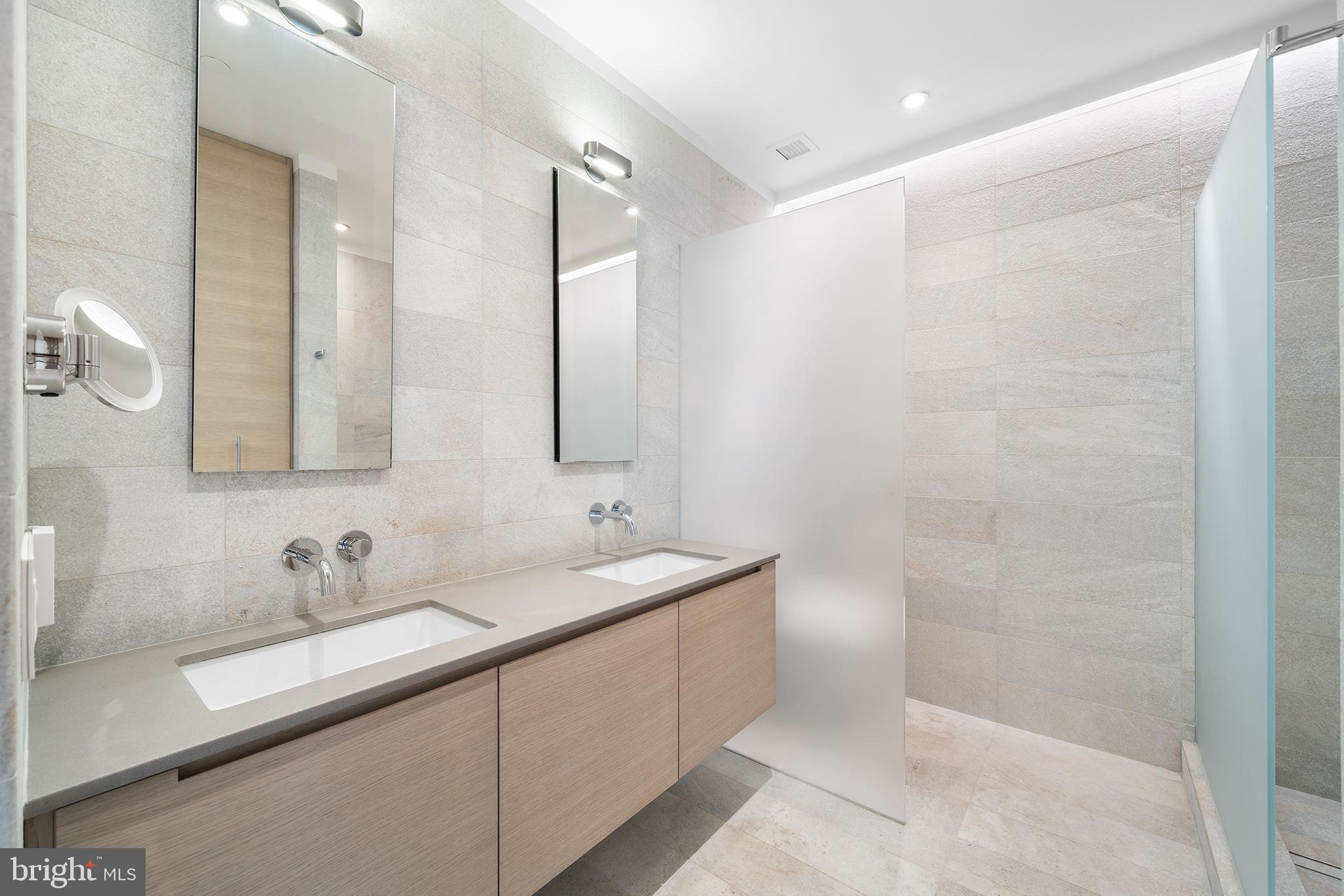 210 W WASHINGTON SQUARE 6SW