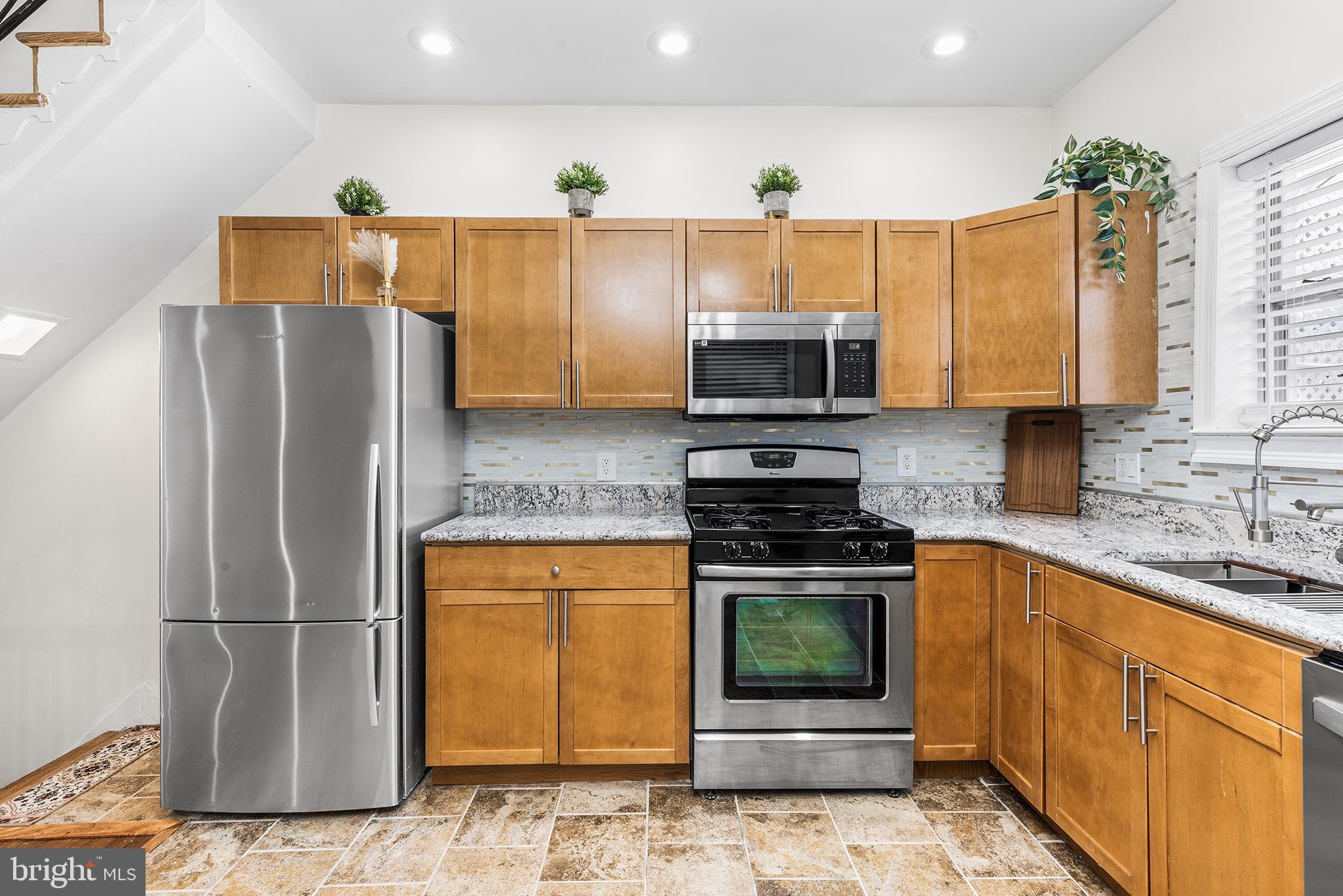 2335 S CHADWICK STREET